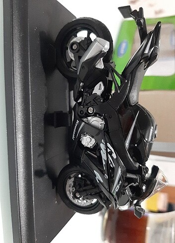  Welly diecast 1:18 kawasaki motor