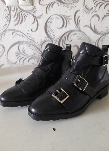 Zara woman bot