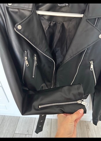 Zara Siyah Kemerli Mini Deri Biker Ceket