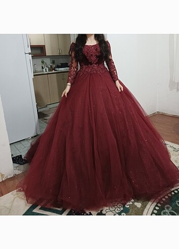 Kına ve nişan elbisesi