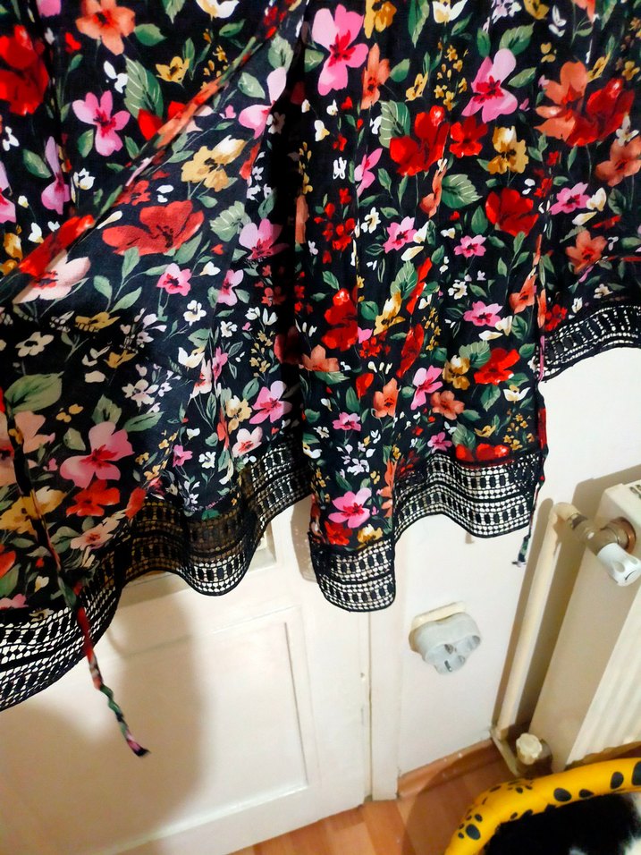 Çiçek Desenli Bohem Kadın Mini Bluz London m beden - Görsel 3