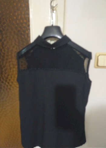 Siyah Düğmeli Kolsuz Gömlek - Görsel 4