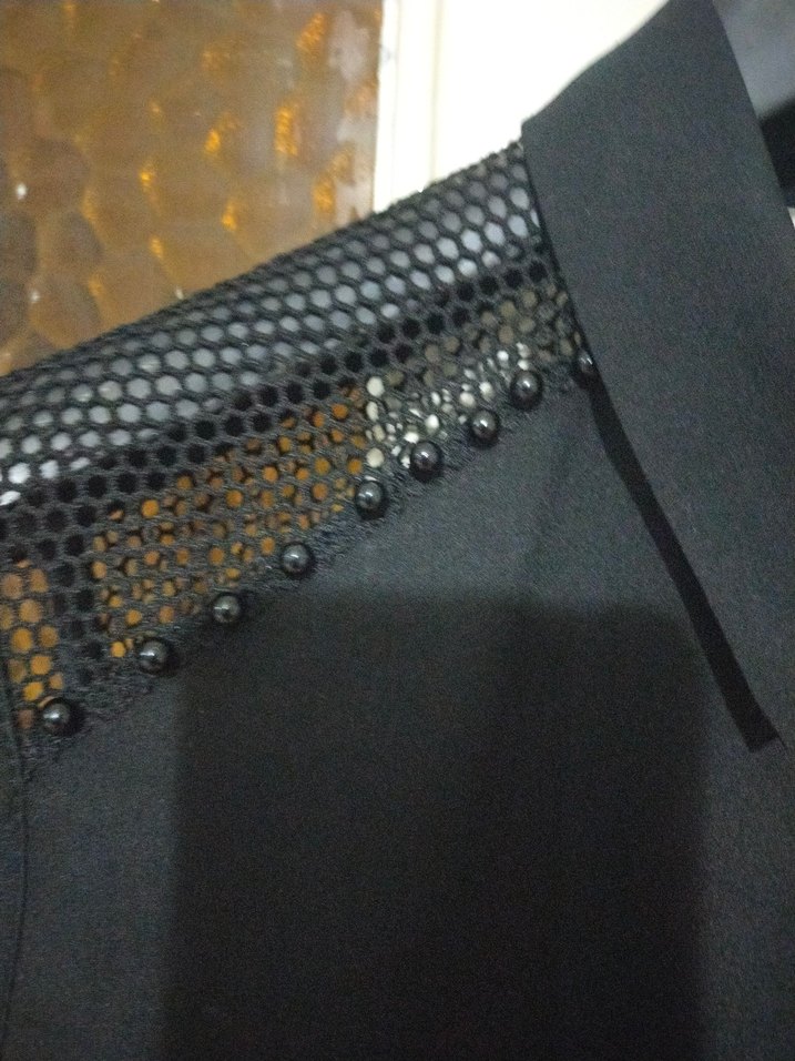 Siyah Düğmeli Kolsuz Gömlek - Görsel 5