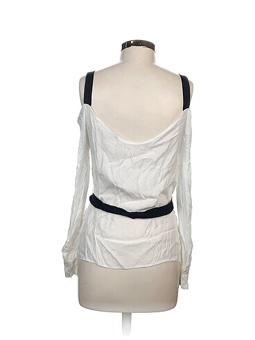 40 Beden Twist Bluz %70 İndirimli.
