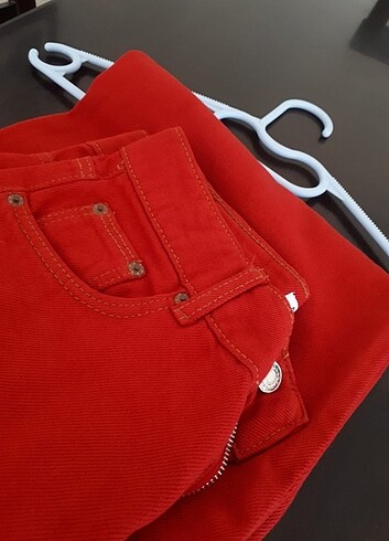 34 Beden kırmızı Renk Pull&bear geniş paça kırmızı pantolon