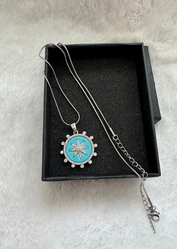 Accessorize Taşlı mavi yıldız madalyon kolye