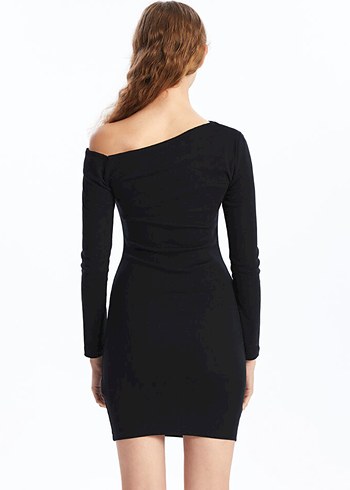 Kayık yaka siyah mini şık elbise - Görsel 4