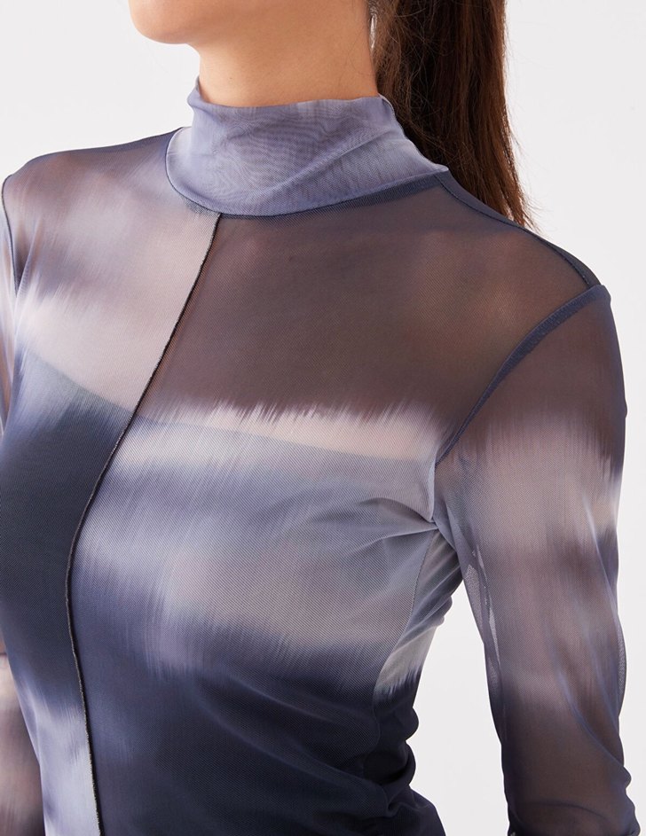 Batik desenli dik yaka vücudu saran uzun elbise - Görsel 4