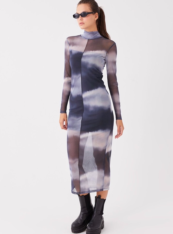 Batik desenli dik yaka vücudu saran uzun elbise - Görsel 2