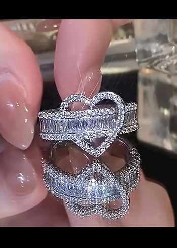 Beden 3 sıra taşlı ve kalpli ışıl ışıl Pandora model çelik yüzük