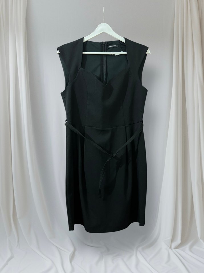 Kalp yaka siyah mini elbise - Görsel 2