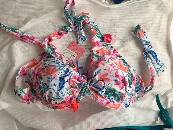 Bikini üstü