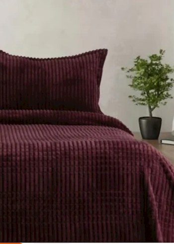 Bordo Kadife Yatak Örtüsü ve Yastık Kılıfı