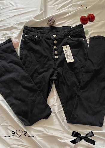 Düğmeli Siyah Flare Jean
