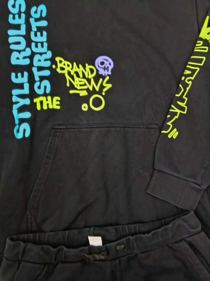 Siyah Kapüşonlu Baskılı Erkek Sweatshirt ve Eşofman - Görsel 2