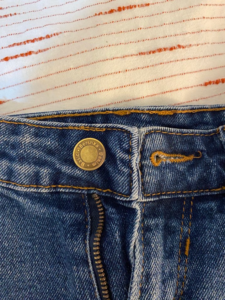 Bershka Kadın Mini Denim Şort - Görsel 4