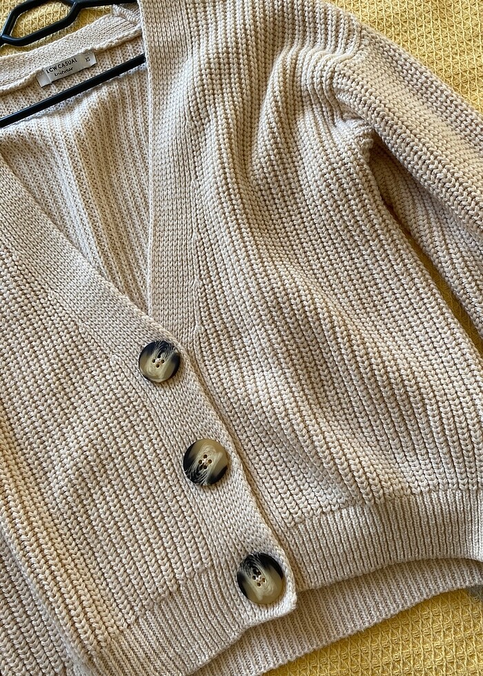 v yaka örme hırka - Görsel 3