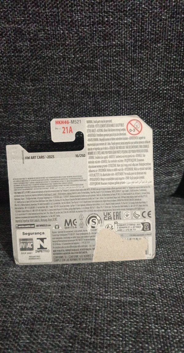 Kartonet hasarlı arka tarafı ikinci resimde.Hot Wheels Beyaz 70' - Görsel 2