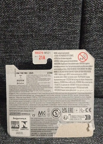 Kartonet hasarlı arka tarafı ikinci resimde.Hot Wheels '87 Ford - Görsel 2