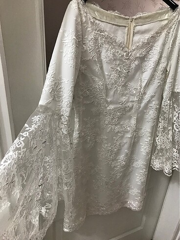 Beyaz Dantelli Kısa Elbise; Nikah/Özel Gün