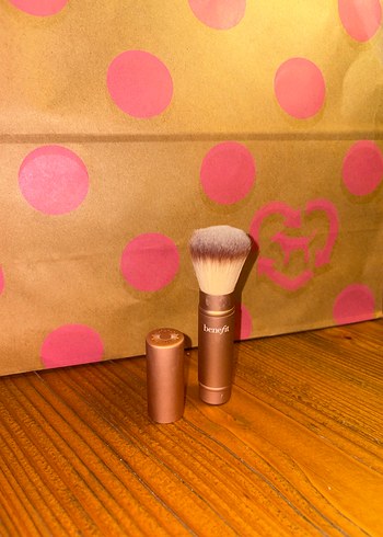 Benefit Pembe Sıfır Fırça - Görsel 3