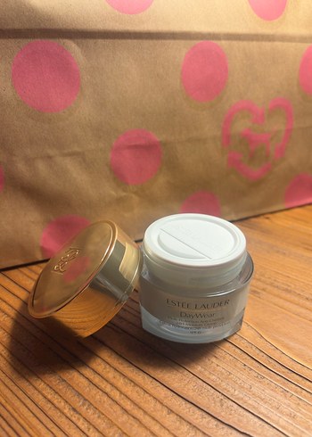 Estée Lauder DayWear Kadın Nemlendirici - Görsel 3