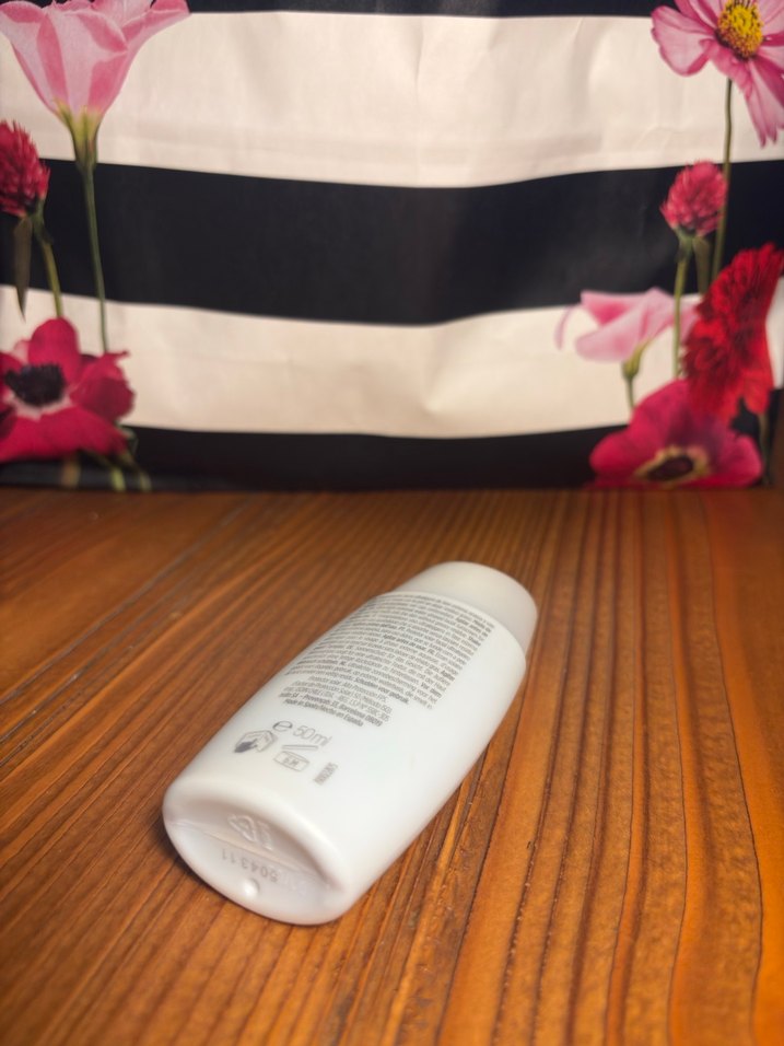 ISDIN Fusion Water Magic SPF 50 Güneş Koruyucu - Görsel 3