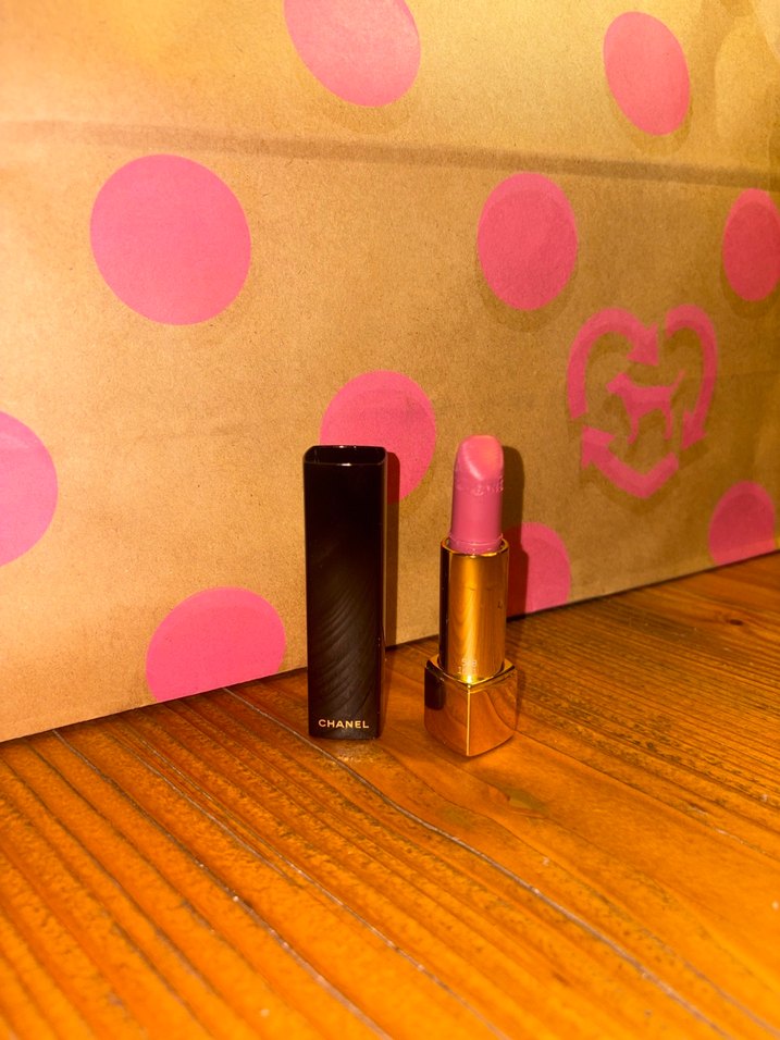 Chanel Parlak Bej Ruj - Görsel 3