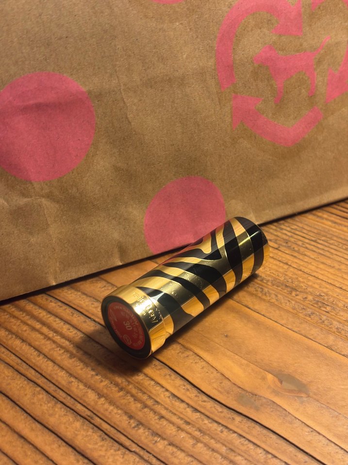 Sisley Renkli Canlı Ruj - Görsel 3