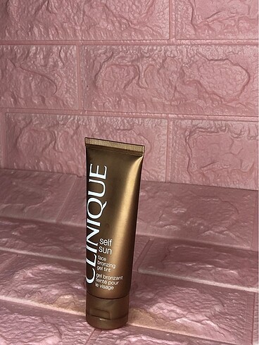 Clınıque Self sun bronzlaştırıcı tint