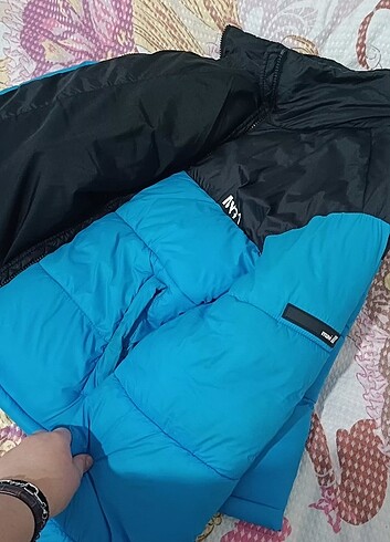 Mavi şişme mont - Görsel 6