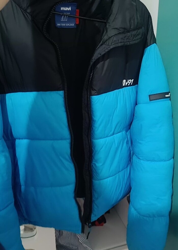 Mavi şişme mont - Görsel 4