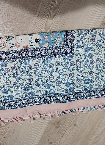 LCW kare şal yazma eşarp