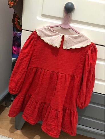 LC Waikiki kırmızı yaka detaylı elbise
