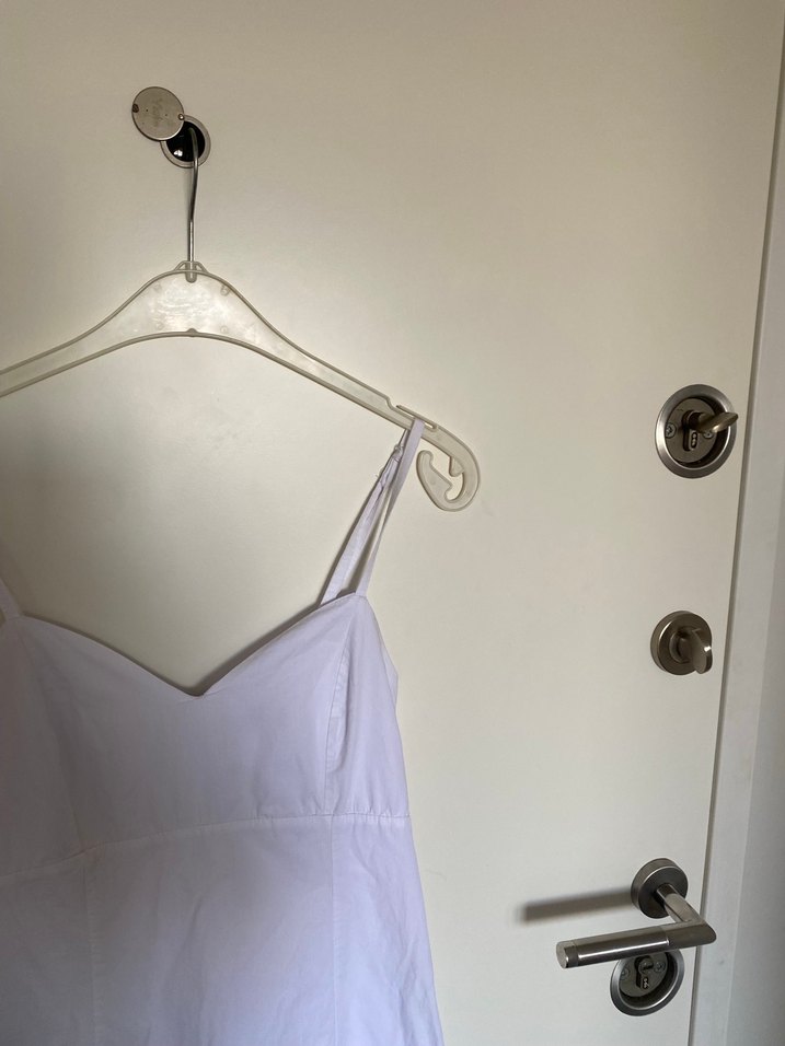 Beyaz Keten Midi Askılı Elbise - Görsel 3