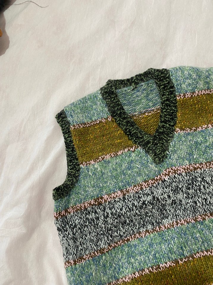 Kadın Çok Renkli V Yaka Triko Süveter - Görsel 2