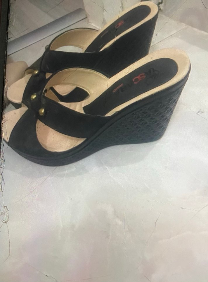 Siyah Kadın Dolgu Topuklu Terlik - Görsel 2