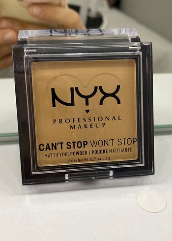 NYX Matlaştırıcı Kapatıcı Pudra - Altın Tonu - Görsel 2