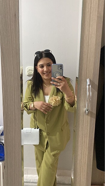 2 kez giyildi