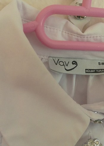 Düğmeli Beyaz Keten Uzun Kollu Gömlek - Görsel 5