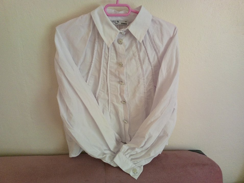 Düğmeli Beyaz Keten Uzun Kollu Gömlek - Görsel 2