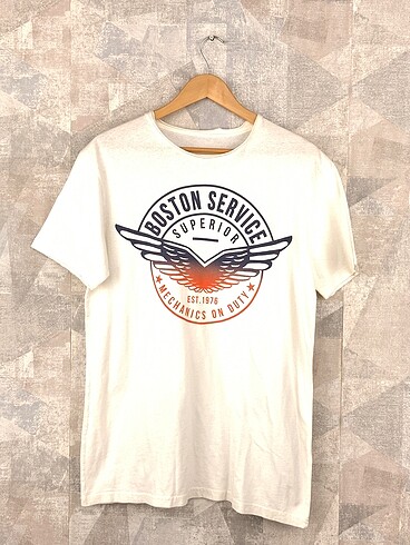 Diğer T-shirt %70 İndirimli.