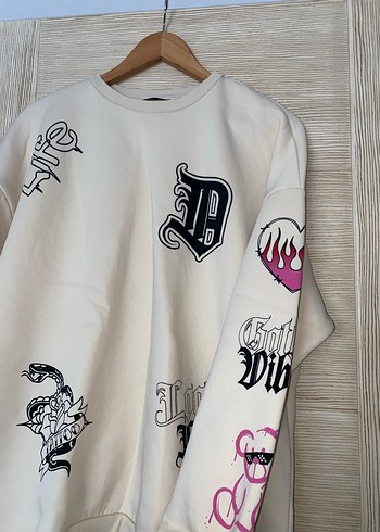 Beyaz Baskılı Oversize Sweatshirt - Görsel 4