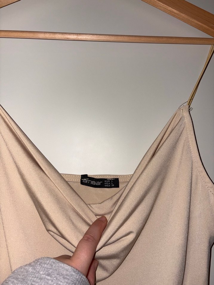 Bej Keten Drapeli İp Askılı Kadın Bluz - Görsel 3