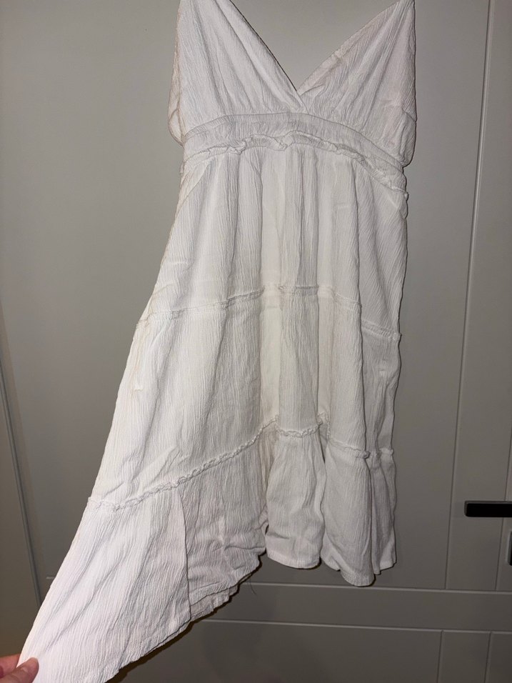 Beyaz V Yakalı Elbise - Görsel 3