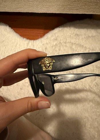 Versace Polarized Kahverengi Tokalı, siyah camKlasik Kadın Güneş Gözlük