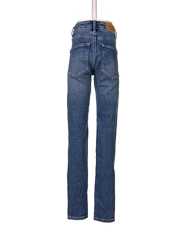 34 Beden Stradivarius Jean / Kot %70 İndirimli.