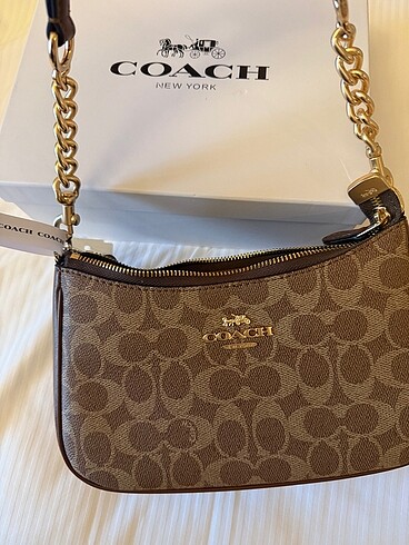Beden Coach Teri Shoulder Bag In Signature