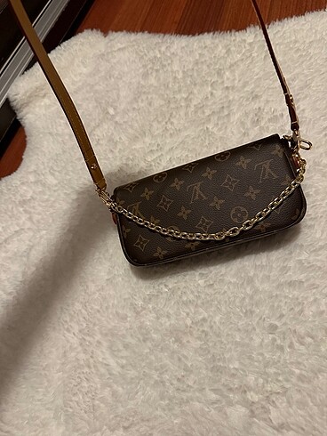  Beden çeşitli Renk Lv IVY Monogram model Akalite