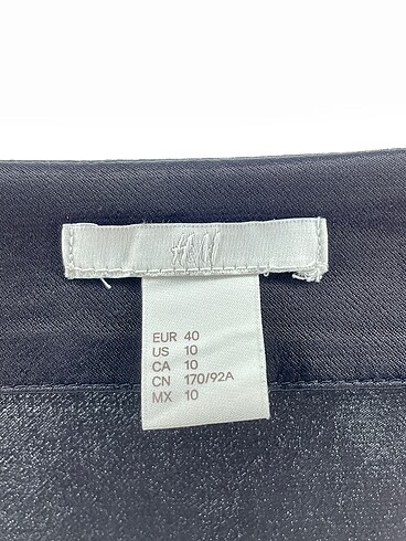 40 Beden siyah Renk H&M Uzun Elbise %70 İndirimli.